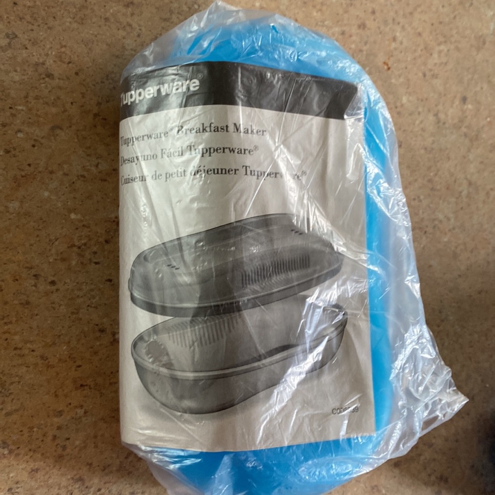 Tupperware Breakfast Maker - Picture 2 of 2
